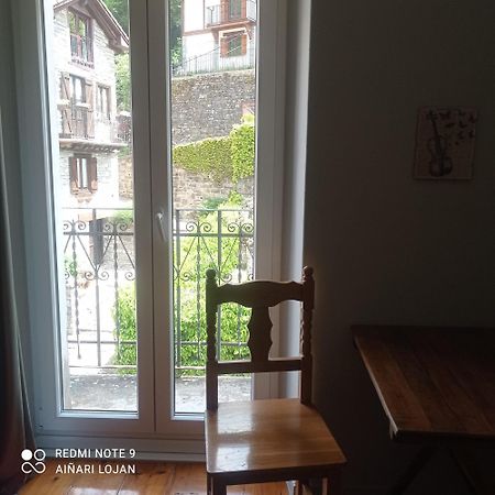 Albergue Armaia Artepea Urzainqui Εξωτερικό φωτογραφία