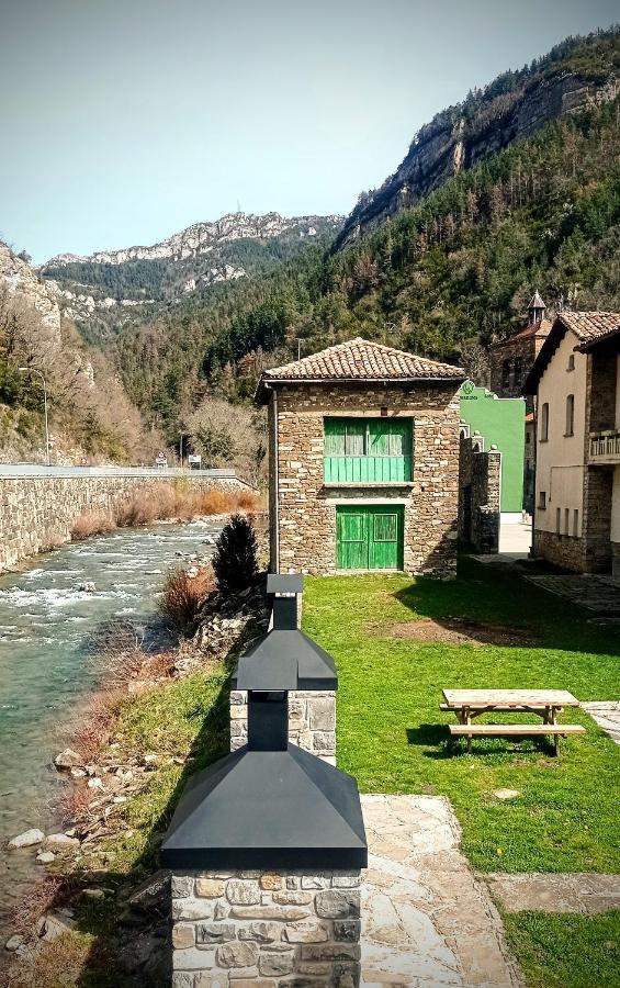 Albergue Armaia Artepea Urzainqui Εξωτερικό φωτογραφία
