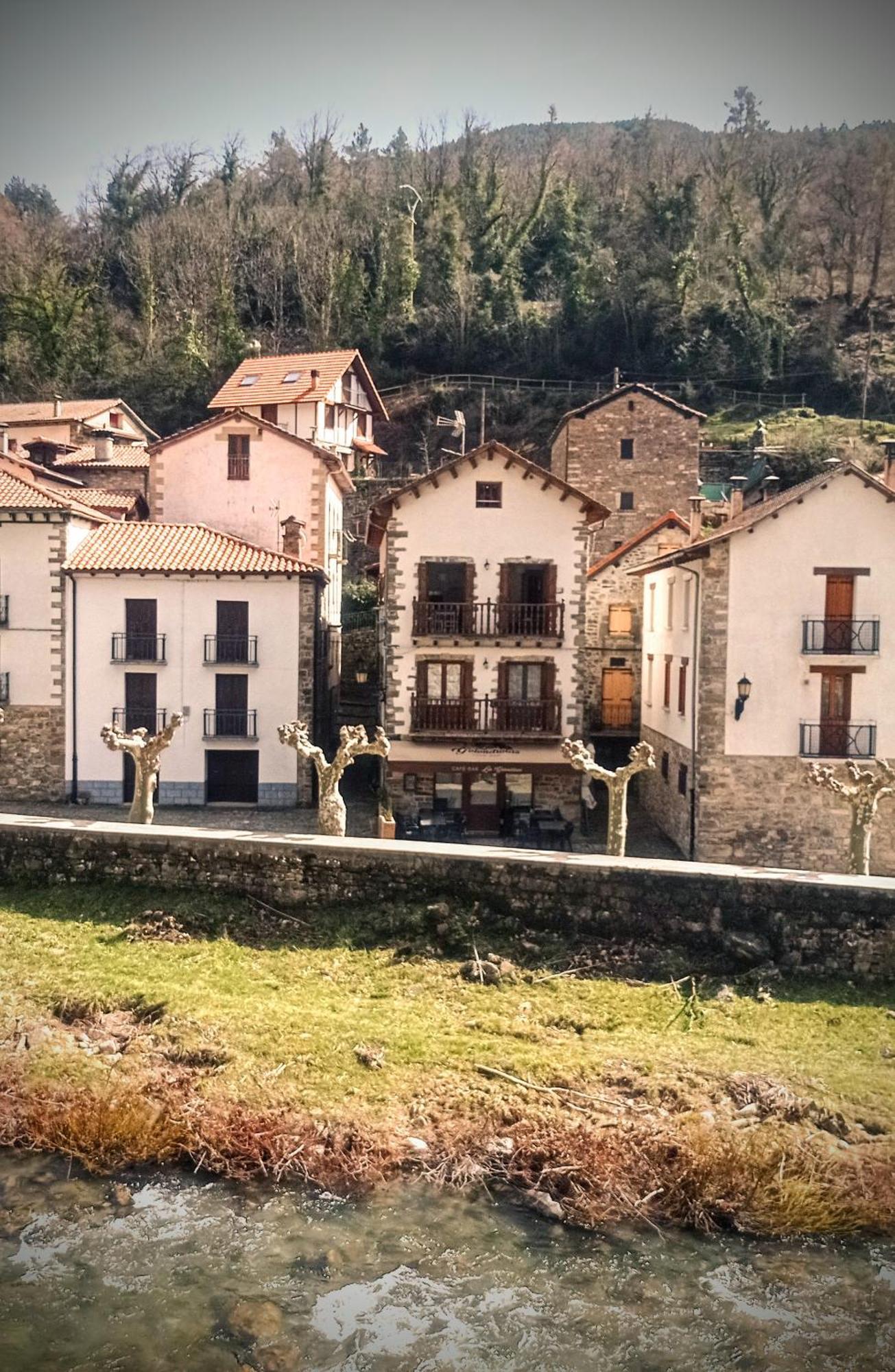 Albergue Armaia Artepea Urzainqui Εξωτερικό φωτογραφία
