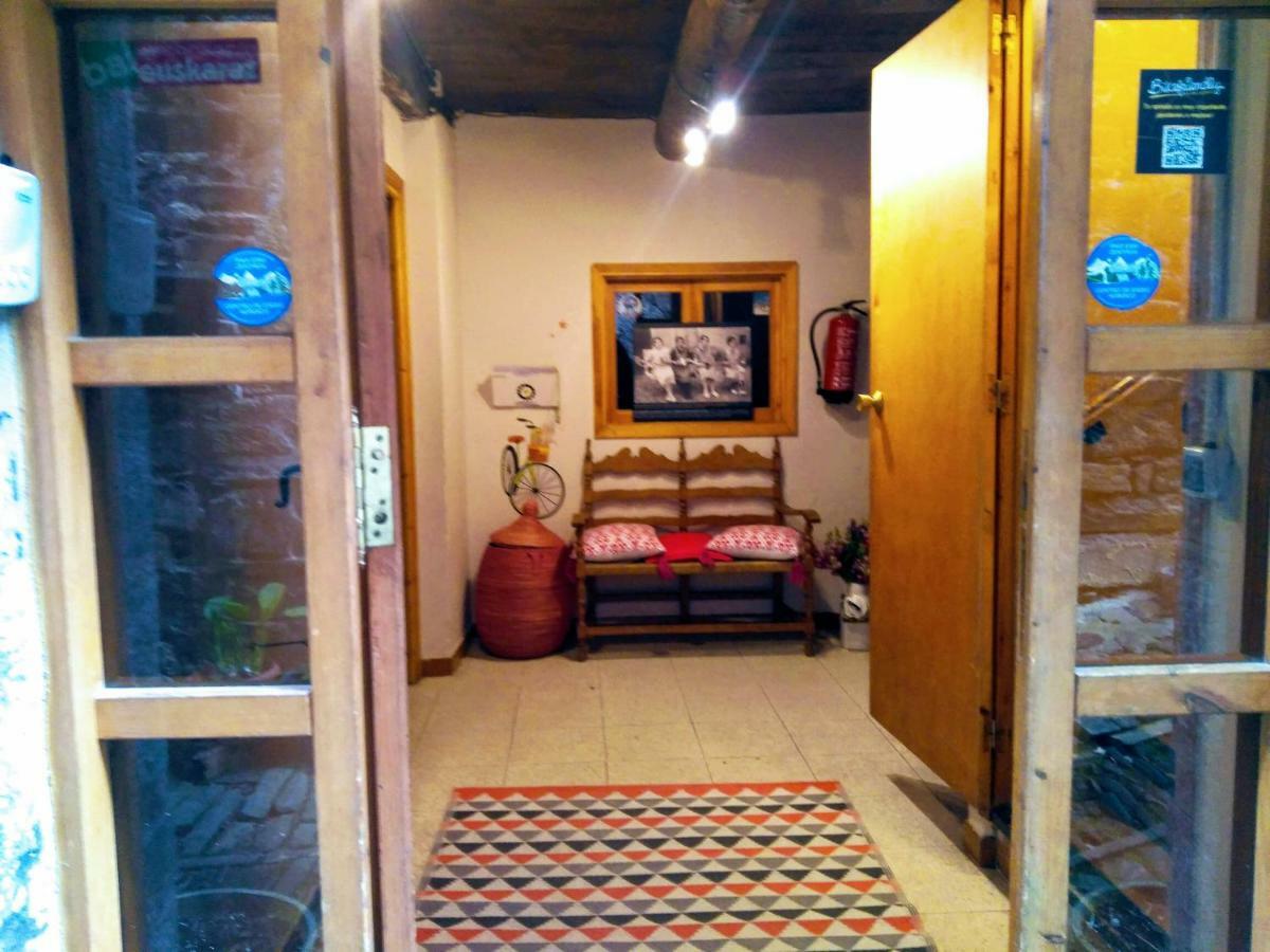 Albergue Armaia Artepea Urzainqui Εξωτερικό φωτογραφία